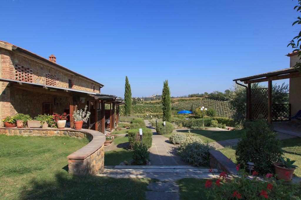 Casa Vacanze Le Case San Gimignano Exterior photo